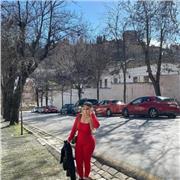Profesora de apoyo escolar con años de experiencia especializada en inglés presencial u online